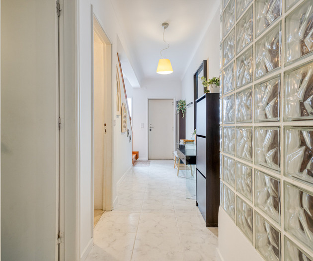 Quarto em Moradia T3