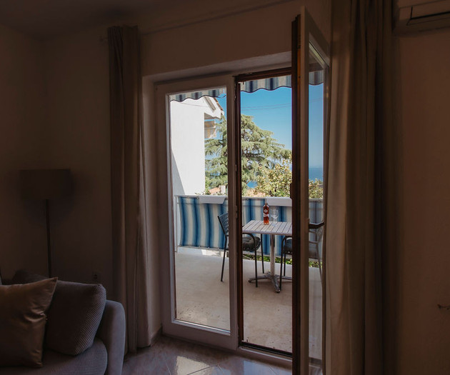 bright flat on Cro coast with terrace