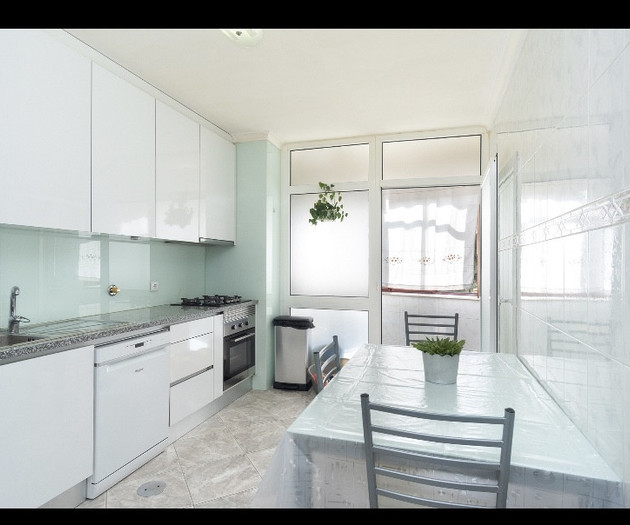 Apartamento proximo do mar espaçoso e soalheiro