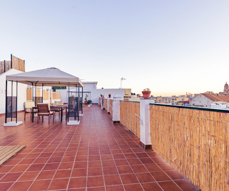 HOMEABOUT LA MERCED PENTHOUSE 35 (2BR 1BT)