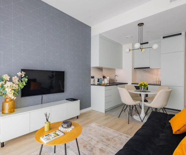 Modern 1-Bedroom Apartment in the Heart of Warsaw