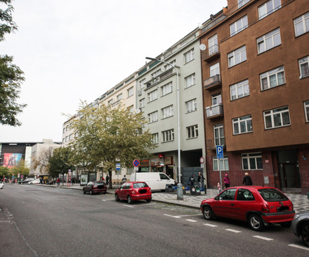 Three-bedroom apartment with parking, Smíchov