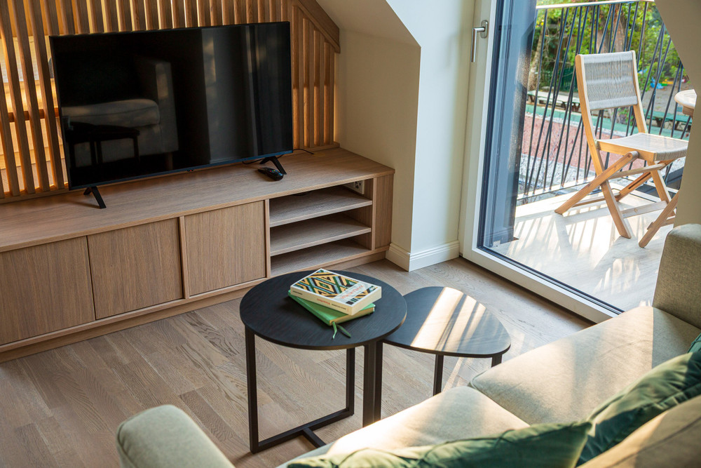 Suite 04 - garden views all around. preview