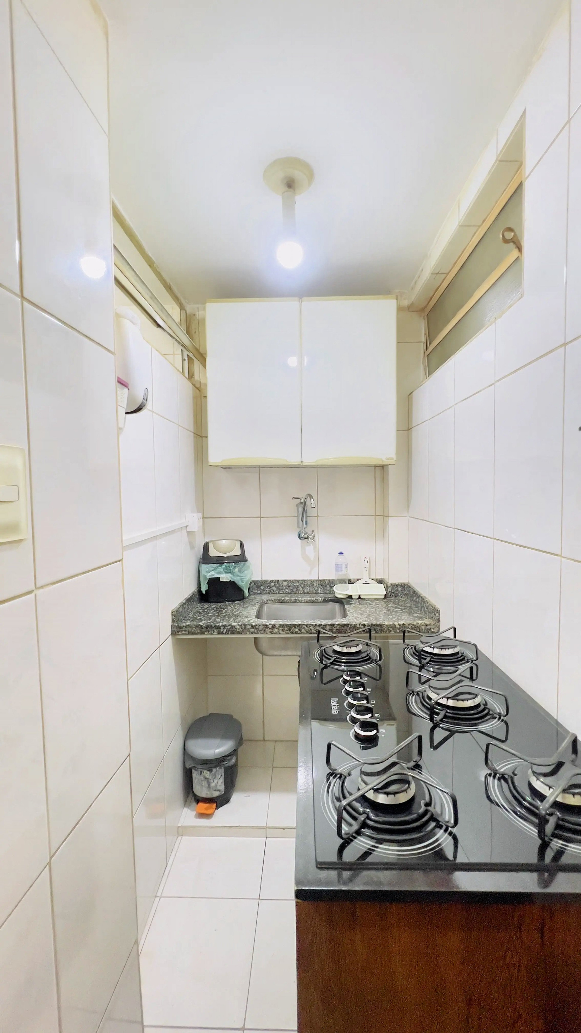 Compact kitchen with gas stove