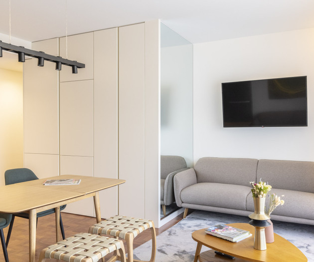Sophisticated 2-bedroom flat, Ave Novas 4A