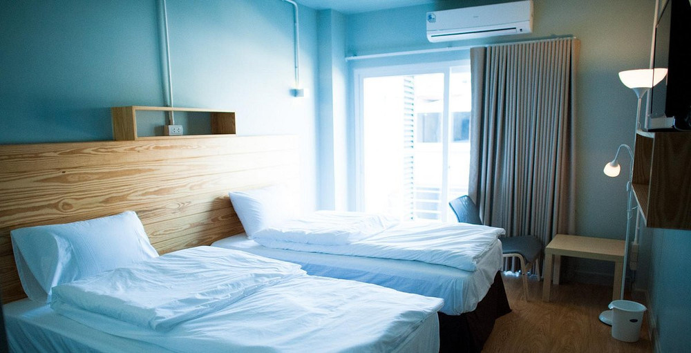 Cozy Deluxe Twin Room with Balcony near BTS preview