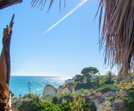 Sunny retreat in the Algarve near amazing beaches