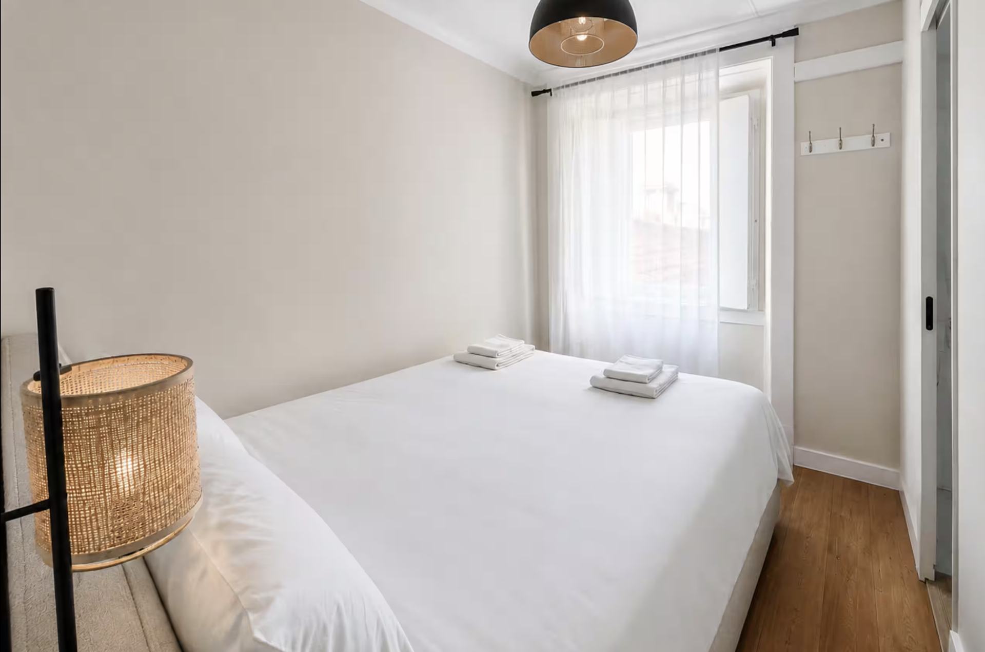 Bedroom with double bed