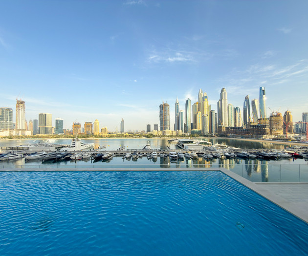 Beachfront Luxury 2BR Marina View + Private Beach