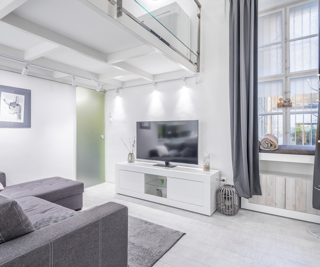 Peaceful Modern City Center Apartment