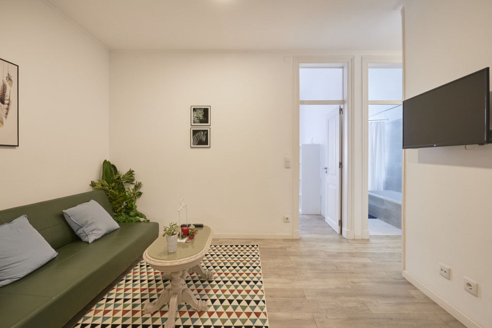 #3 Room with balcony on Av. Liberdade