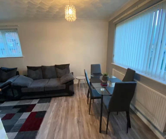 Comfortable 4 Bedroom House in Doncaster