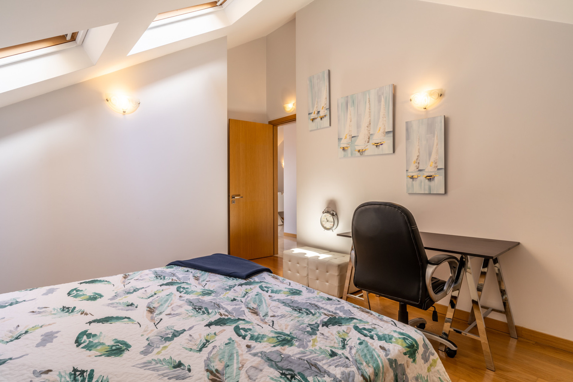 Bedroom with Private Bathroom