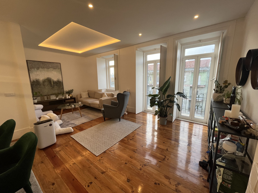 Central Sunny Top Floor Apartment with AC preview