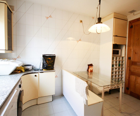 R0302- Room in flat to share in Eixample