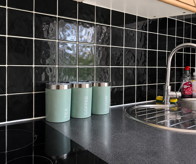 Spacious 3BR Flat Sleeps 7 in Greenford