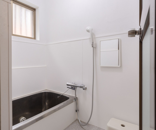 50㎡ 2-Story House / Direct Train to Osaka Station