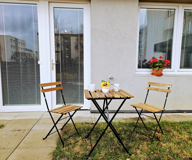 Luxe 2BDR for 1-8 guests | Own Garden, Parking Gym