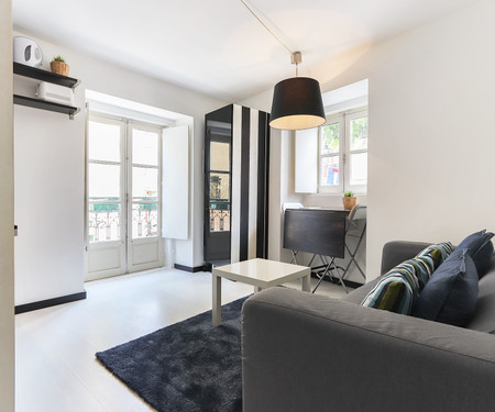 Atalaia · Tailor Made Flat in Central Bairro Alto