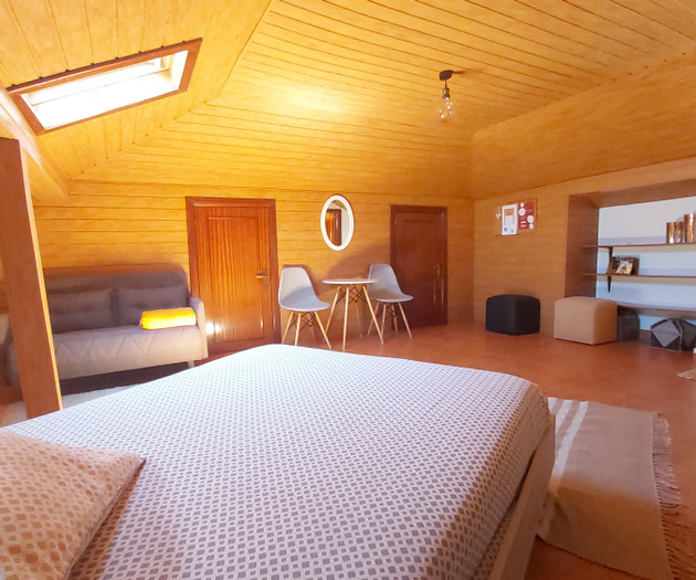 Country Room.