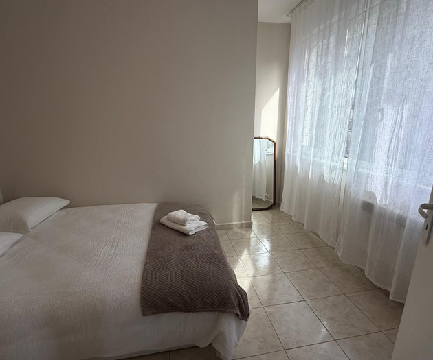 Bright 1BR Apartment with 600 Mbps Fiber & A/C | 2