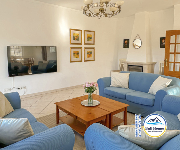 Villa Verde - 4 bedrooms, Marina view, pool & BBQ