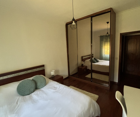 Room With Private Bathroom | Almada