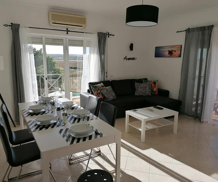 Apartment with sea view in Armação de Pêra!