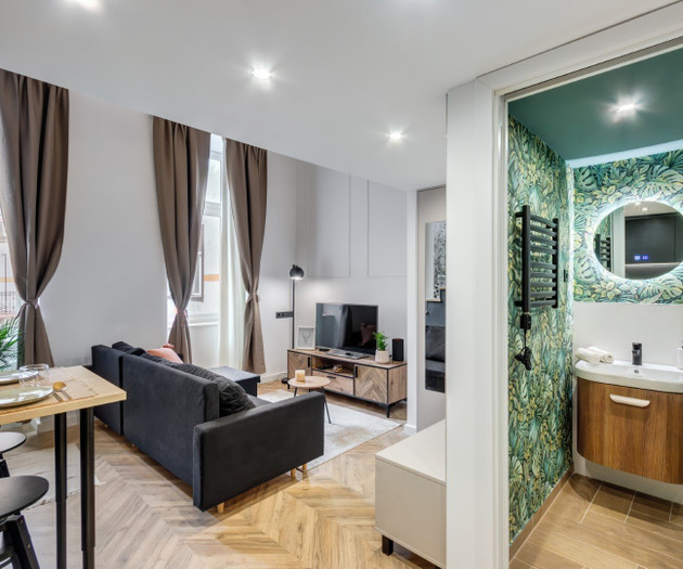RK Apartment | A/C | Quiet | Central