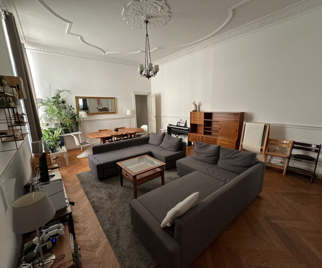 4 room spacious apartment 130 sqm 3 br central