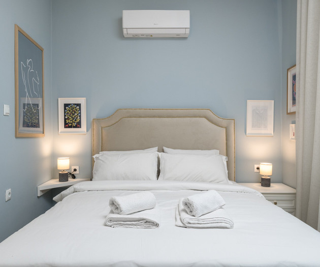 AnT-one Designer Neo-Classical Central Apartment