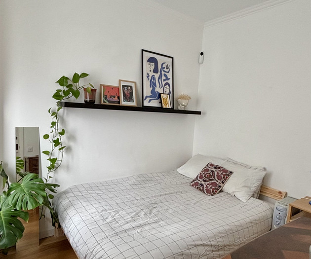 Cozy private bedroom in shared T2 in Graça, Lisbon