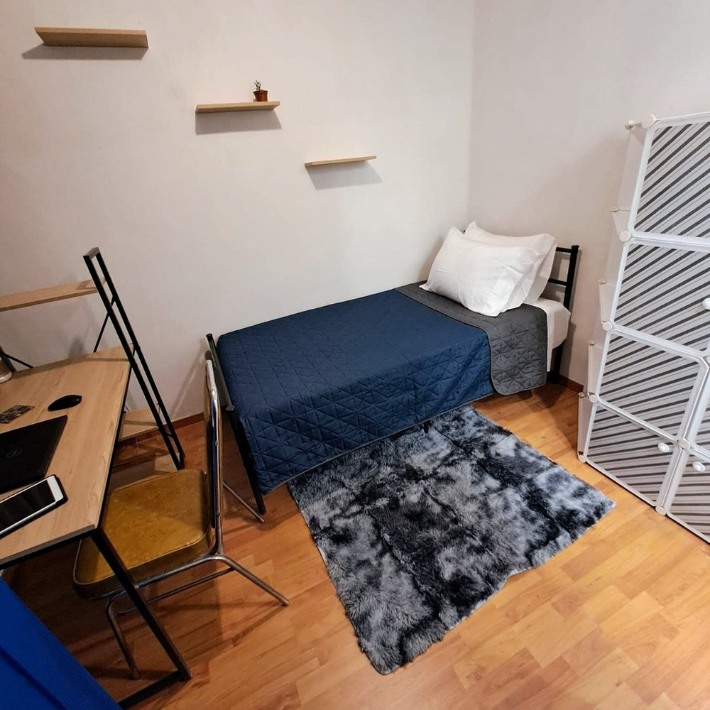 Cozy en-suite, great location! preview