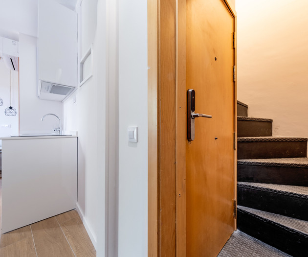 Confy attic with terrace 1 bedroom right in Born