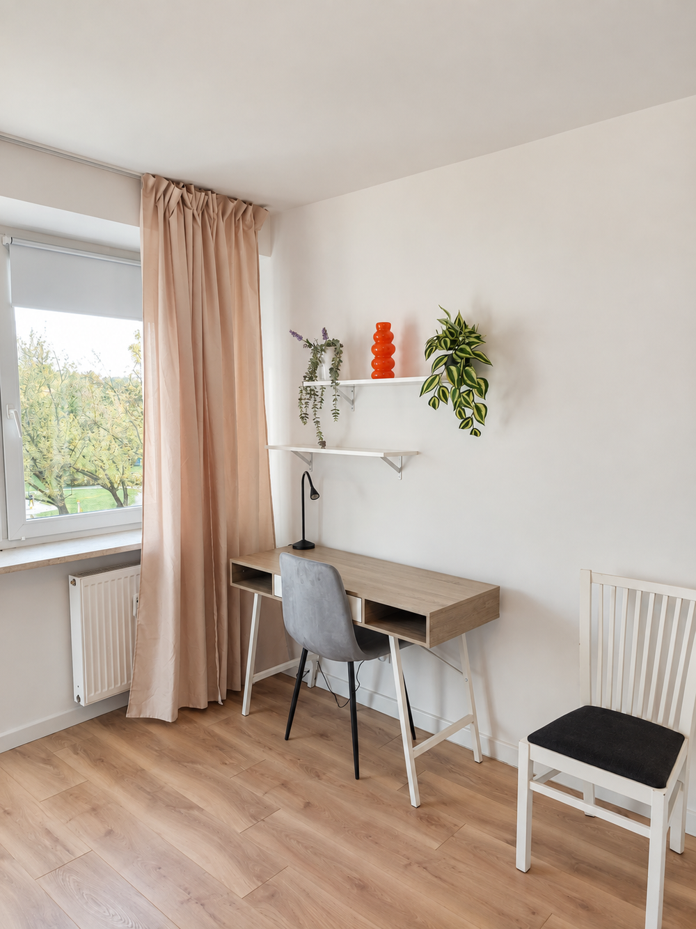 Large room with balcony, close to metro station preview