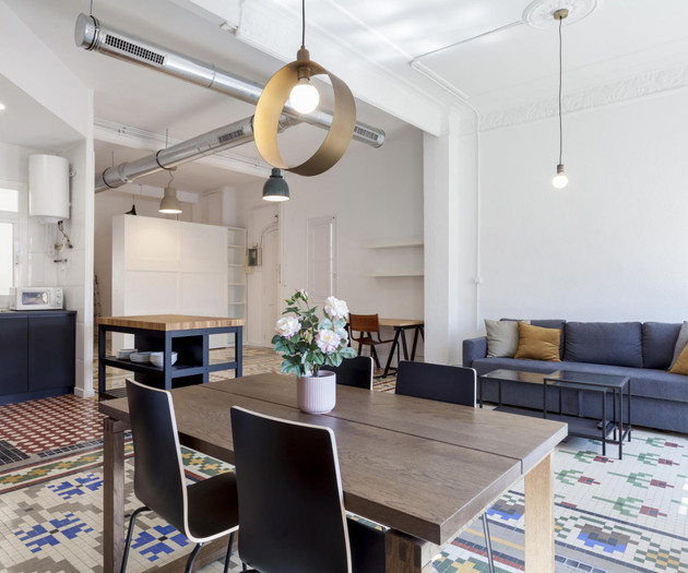 WONDERFUL LOFT BY QUART TOWERS MONTH RENTALS. Wifi
