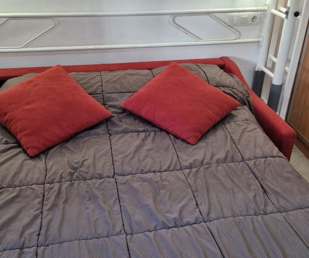 ACOGEDORA HABITACIÓN LUMINOSA Y TRANQUIL