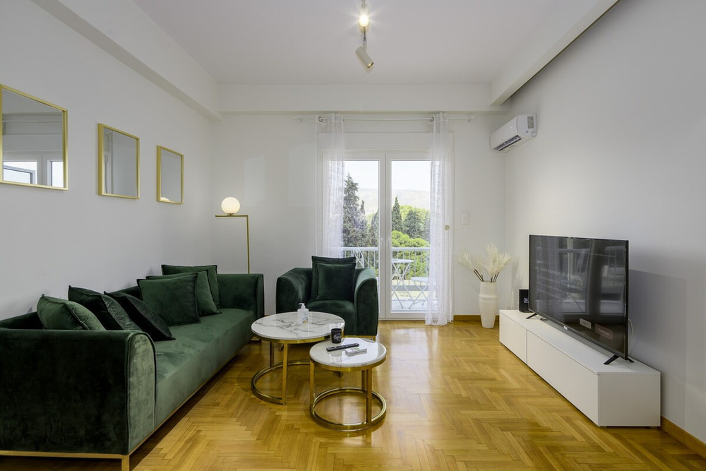 Lush Emerald apt. steps from Acropolis & Plaka! preview