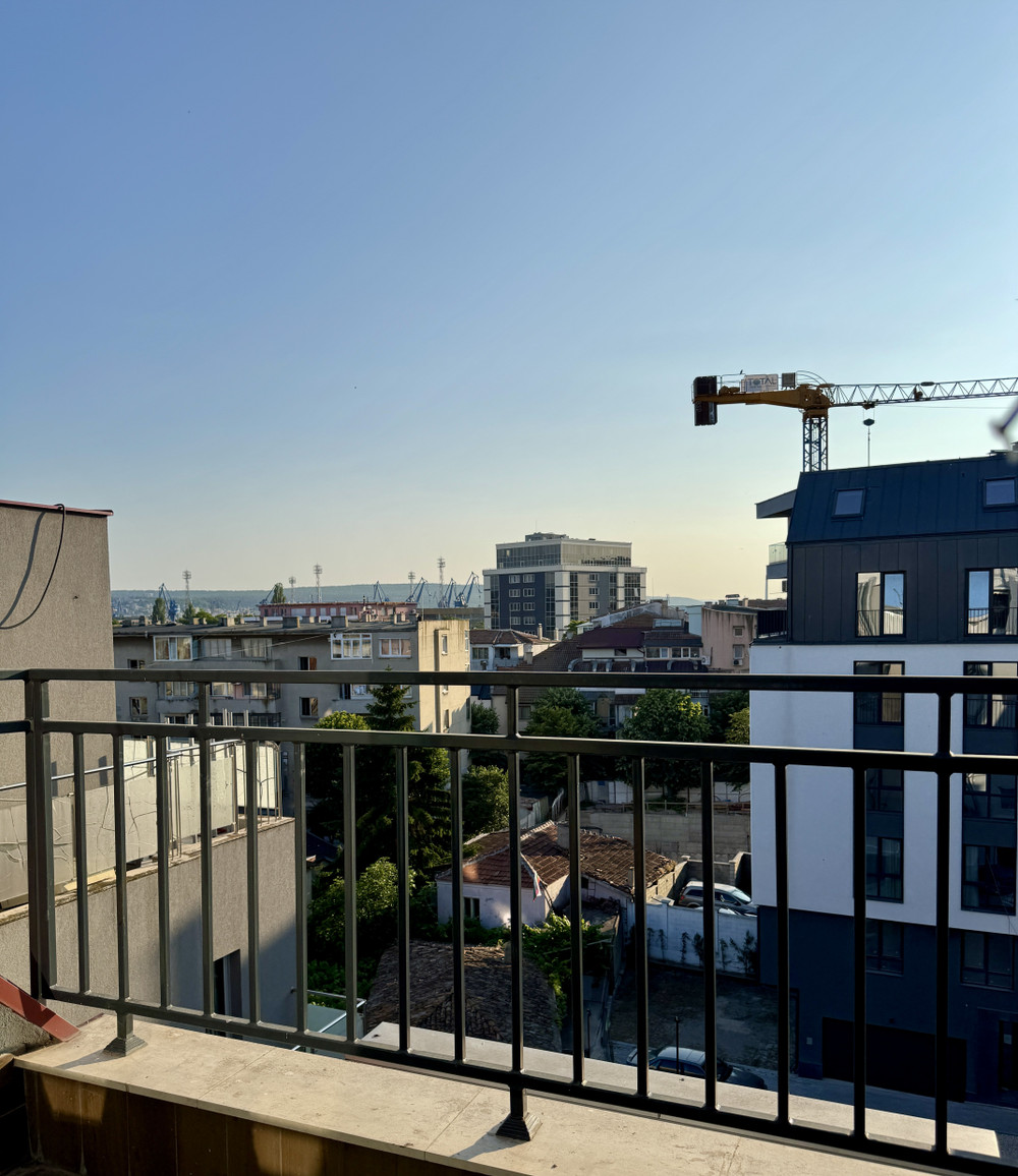 Harbour Top-View Terrace 2-BDR Central Apt. preview