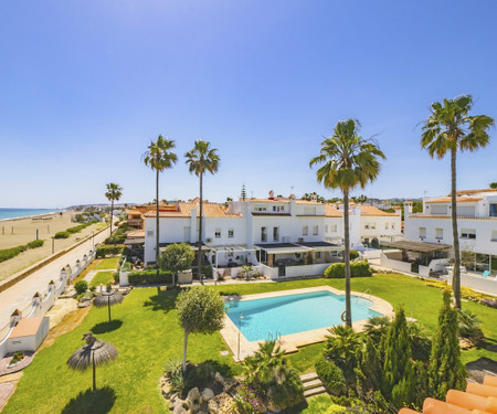 Cubo's Beachfront Marina de Casares House