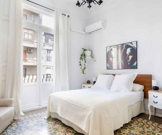 Spacious and bright, in Valencia Ensanche.