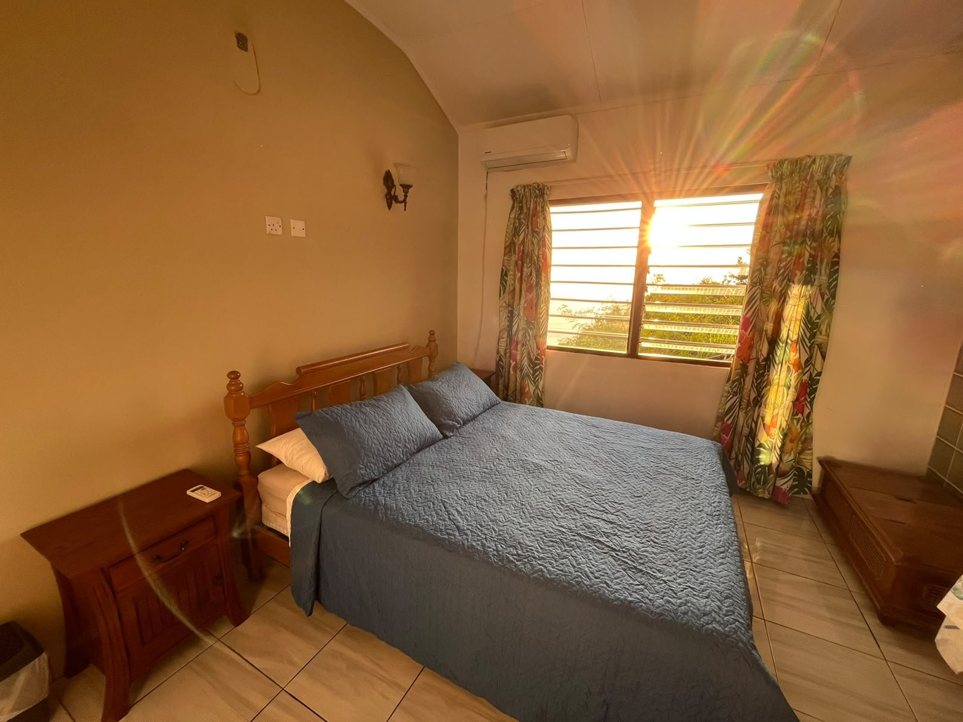 Bedroom with double bed, air conditioning