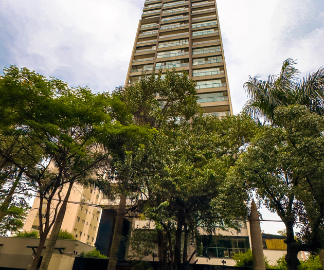 Teljesen felszerelt stúdió 30 méterre a metróállom