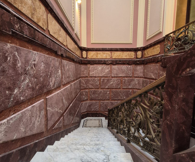 Elegant Retreat in Bijou Palace – Porto