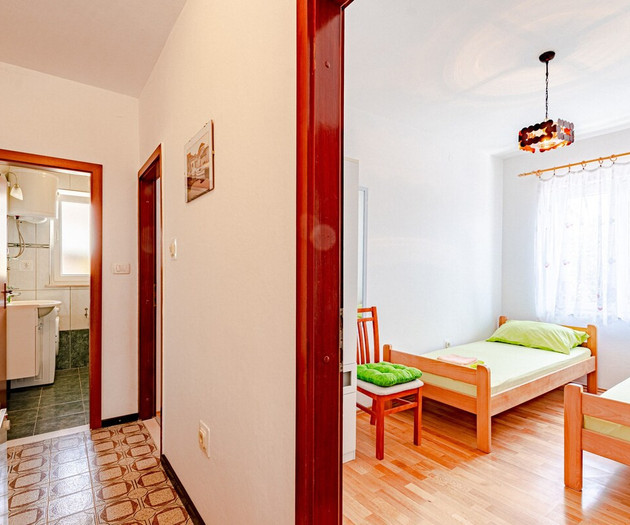 A1 apartment next to the beach, with the sea view