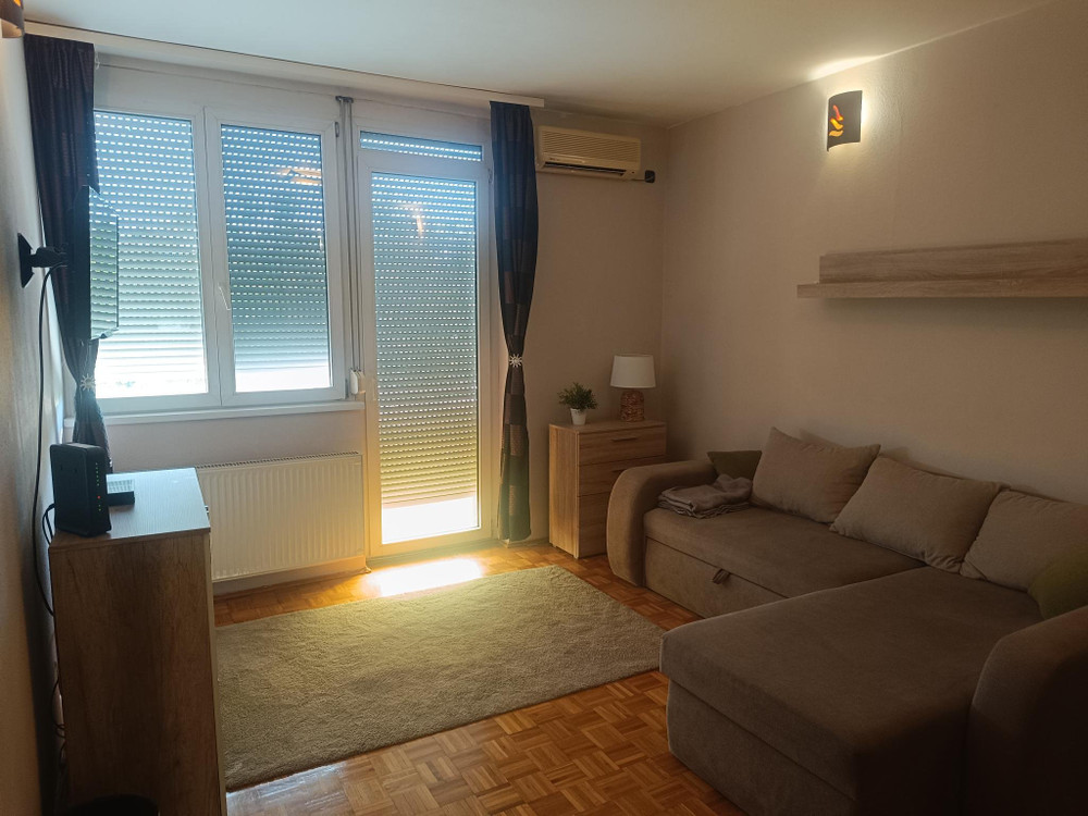 Cozy Top-Floor Apartment in Budapest XX preview