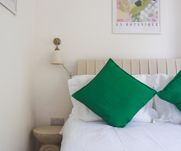 Large Studio flat - Highbury GREAT location 02