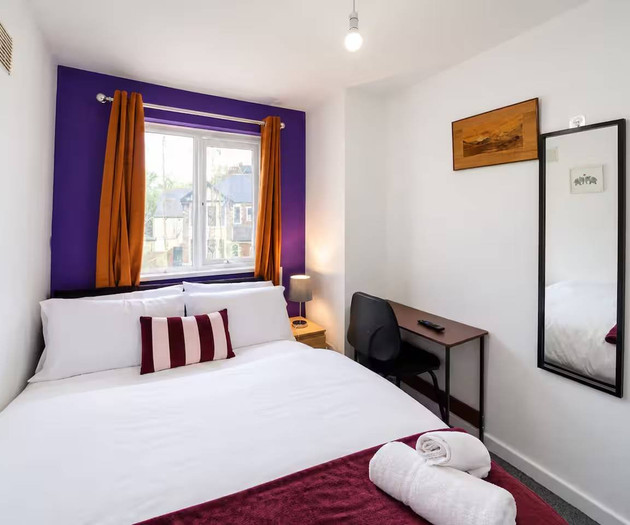 Cozy 4 Bedroom House | Sleeps 10 | Cardiff