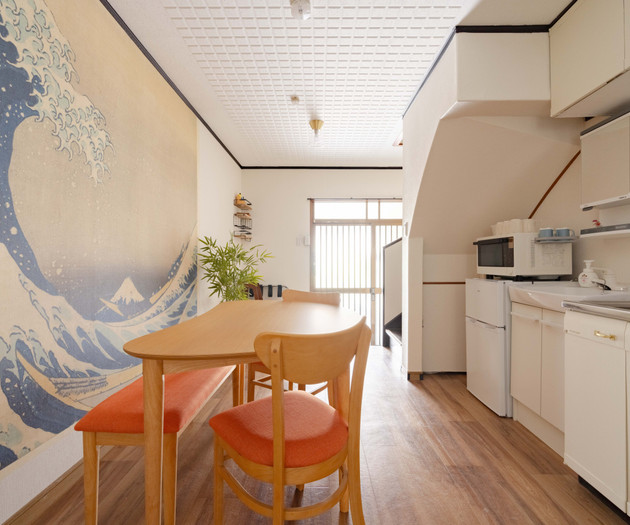 50㎡ 2-Story House / Direct Train to Osaka Station