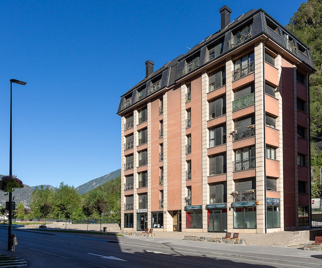 Artistic Duplex with Terrace | 10 min City Center